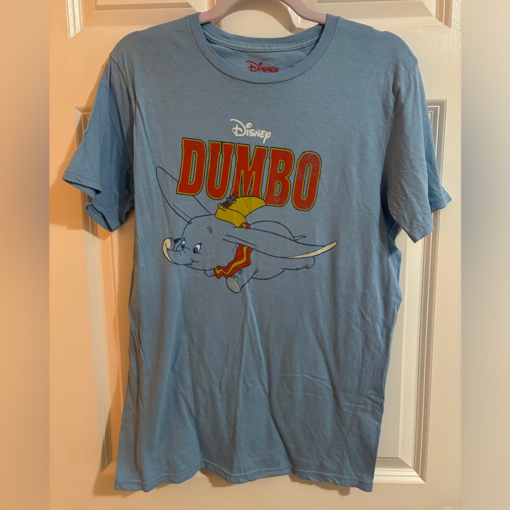 Women’s Disney Dumbo tshirt - Medium